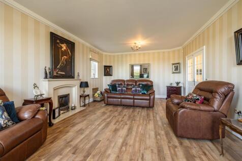 33 Bowmont Court Kelso 13.JPG