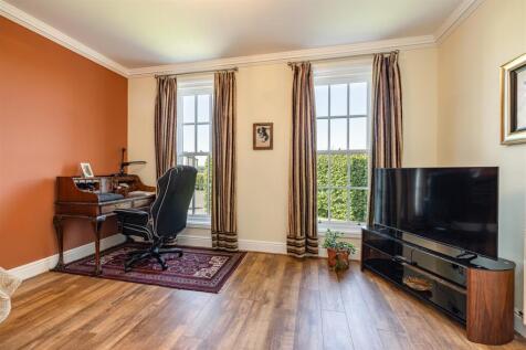 33 Bowmont Court Kelso 16.JPG