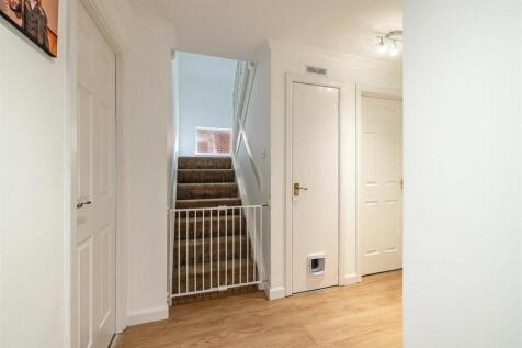 3 Abbotsview Gardens Galashiels 09.jpg