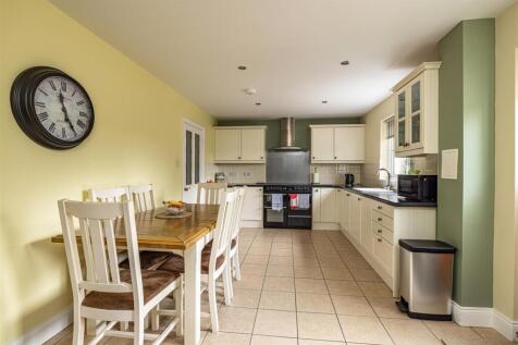 15 The Avenue Greenlaw 18.jpg