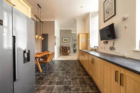 87 Dingleton Apartments Melrose 15.jpg