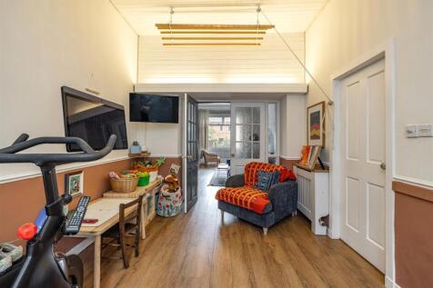 12 Elm Row Galashiels 14.JPG