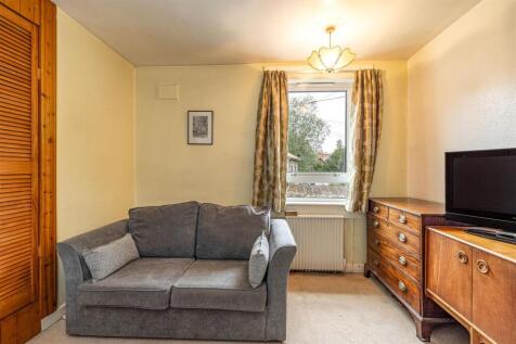 24 Priors Walk Melrose 31.JPG