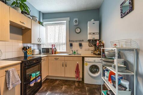 16 Eildon Crescent Newtown St Boswells 16.JPG
