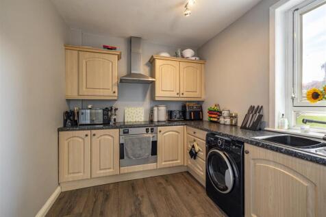 2  Balmoral Avenue Galashiels 15.JPG
