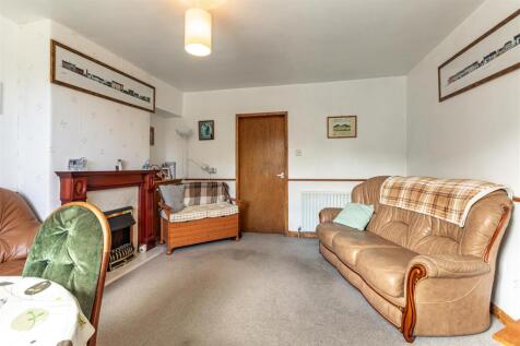 16 Morrow Gardens Melrose 16.JPG