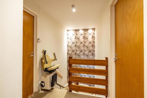 8 Shawpark Crescent Selkirk 34.JPG