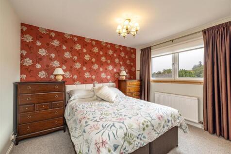 8 Shawpark Crescent Selkirk 22.JPG