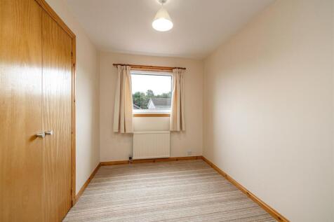8 Shawpark Crescent Selkirk 25.JPG