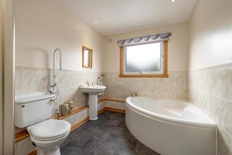 8 Shawpark Crescent Selkirk 27.JPG