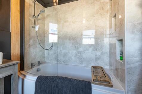 16 Stobshaw Place Tweedbank 31.JPG