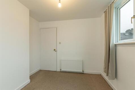 9 Millburn Place Selkirk 22.JPG