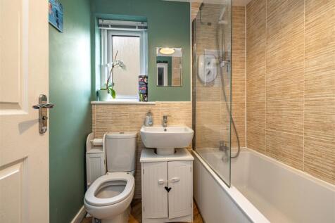 28 Knoll Park Galashiels 23.JPG