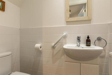 2 Waverley Gardens Darnick 12.JPG