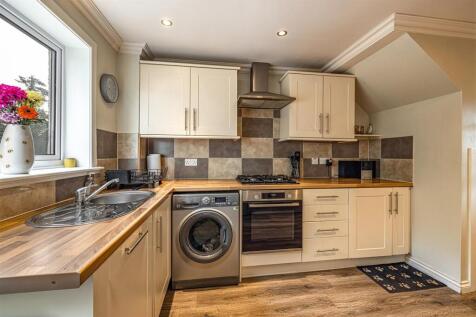 13 Ladyschaw Drive Selkirk 11.JPG