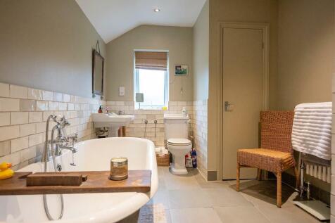 Bath/Shower Room