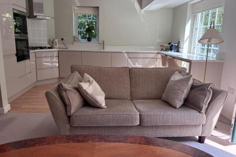 Lounge/Kitchen