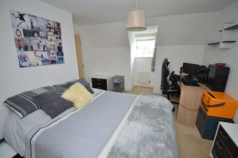BEDROOM FIVE
