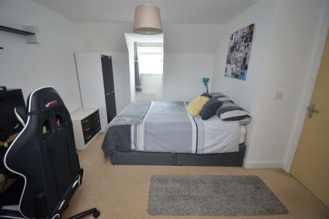 BEDROOM FIVE