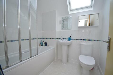 SECOND FLOOR BATHROOM