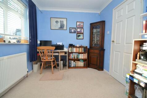 DINING ROOM/ BEDROOM