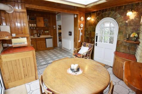 KITCHEN/ DINER
