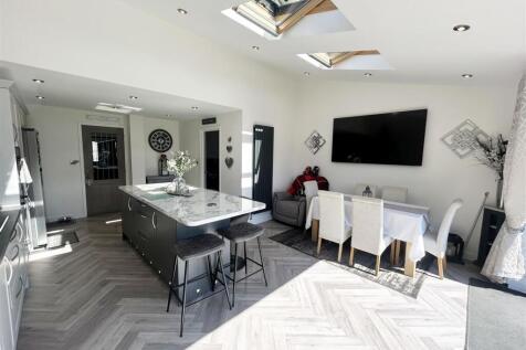 KITCHEN/ DINER
