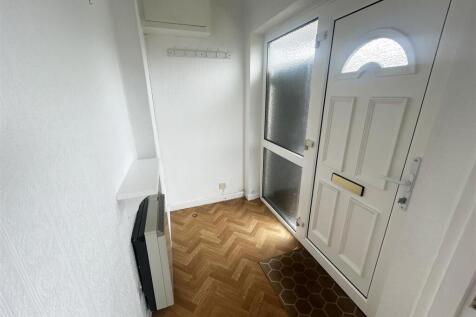 ENTRANCE PORCH