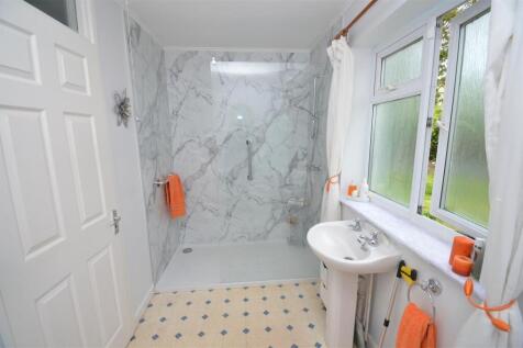 DOWNSTAIRS SHOWER ROOM