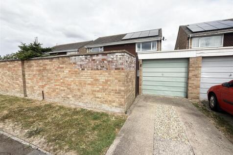 GARAGE &amp; PARKING