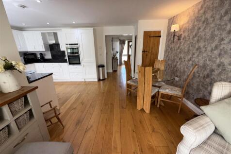 KITCHEN/ DINER