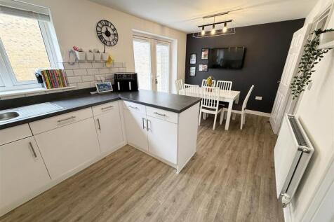 KITCHEN/ DINER