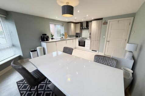 KITCHEN/ DINER