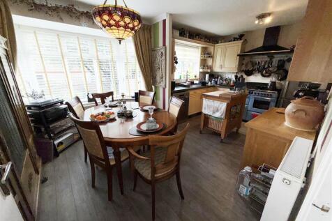 KITCHEN/ DINER