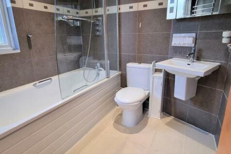 aberc  bathroom 2.jpg