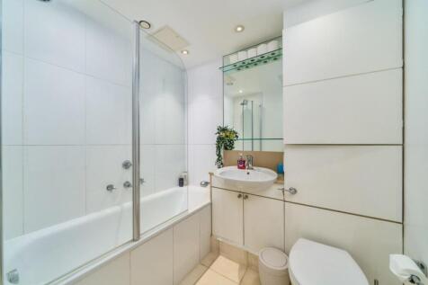 bathroom 2.jpeg