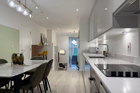 275732_3-Bed-Apartment_IMG_01_0000.jpg