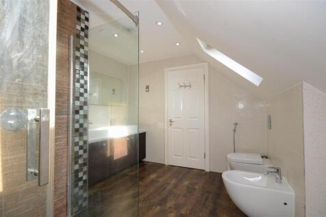 Master En-suite.jpg