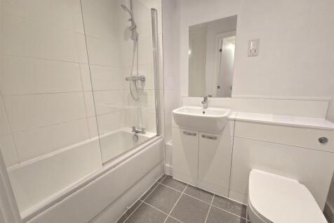 00 Bathroom.jpg