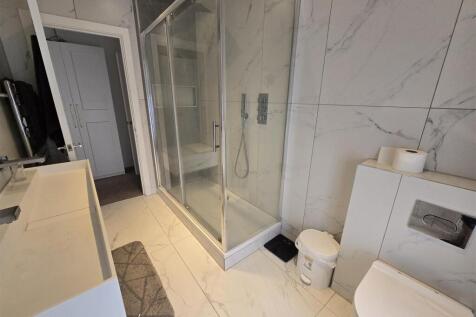 00 Shower room1.jpg