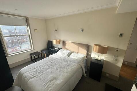 WhatsApp Image 2025-11-18 at 16.17.31 (1).jpeg