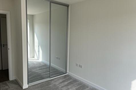 bedroom 2-2.jpeg
