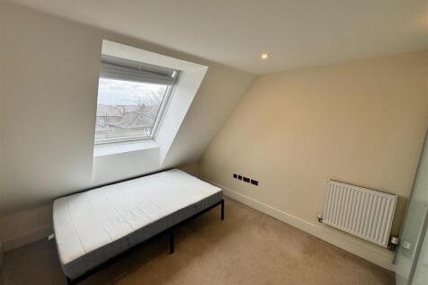 WhatsApp Image 2025-11-18 at 16.26.42.jpeg