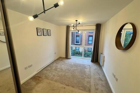 WhatsApp Image 2025-11-24 at 16.23.41 (1).jpeg