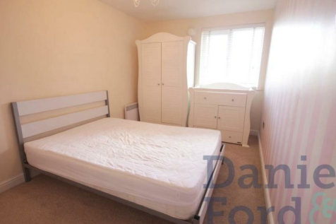 85 Glebelands Close
