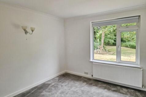 371e64db-bedroom