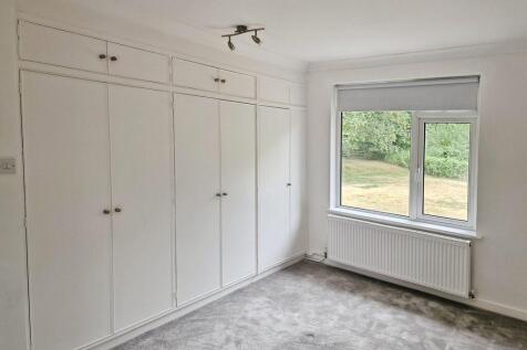 4cb54c29-bedroom ...