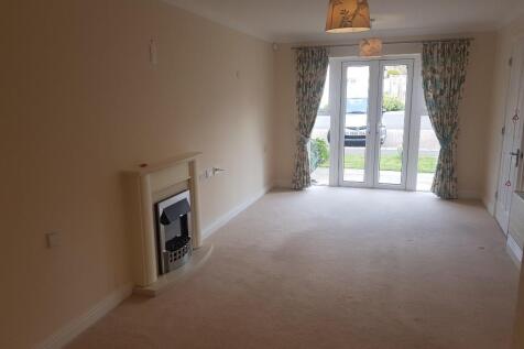 5 Eastbank Court