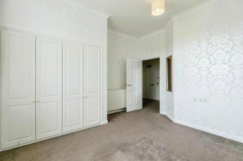 Flat 4 / Communal
