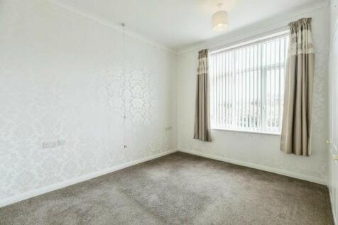 Flat 4 / Communal